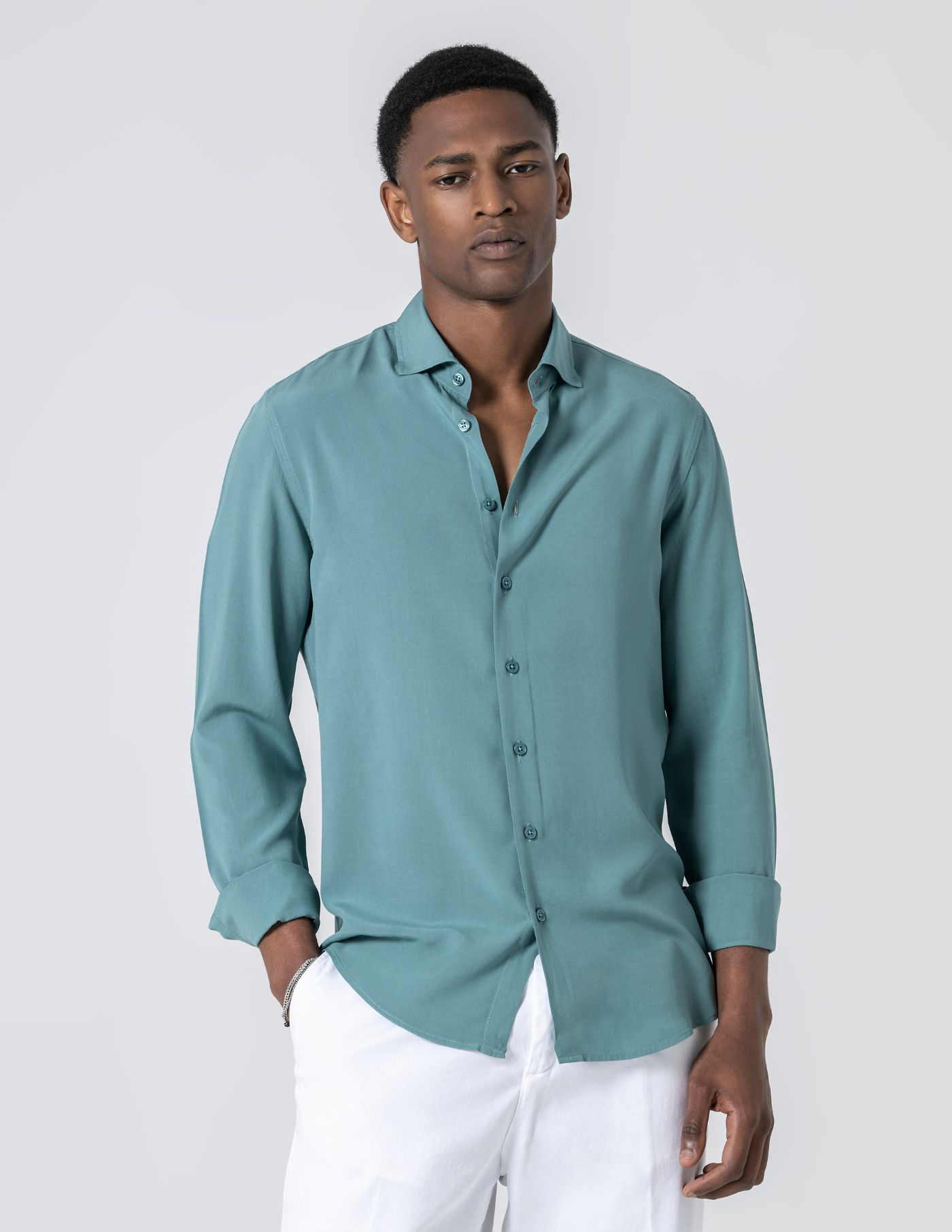 CAMISA RELAXED FIT LEVE VERDE PISTÁCIO
