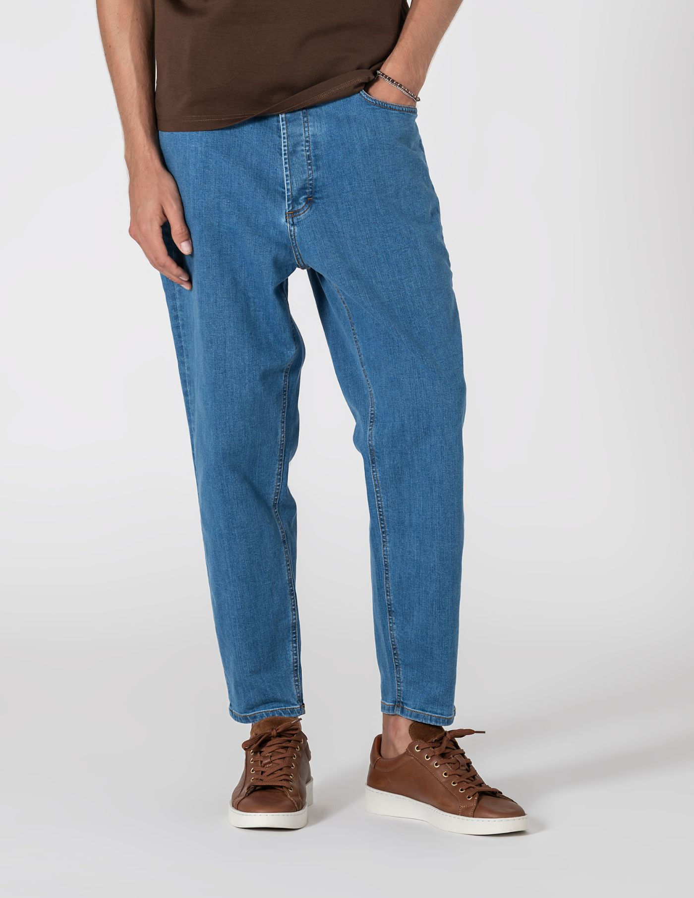 CALÇA DE GANGA TAPERED FIT MID