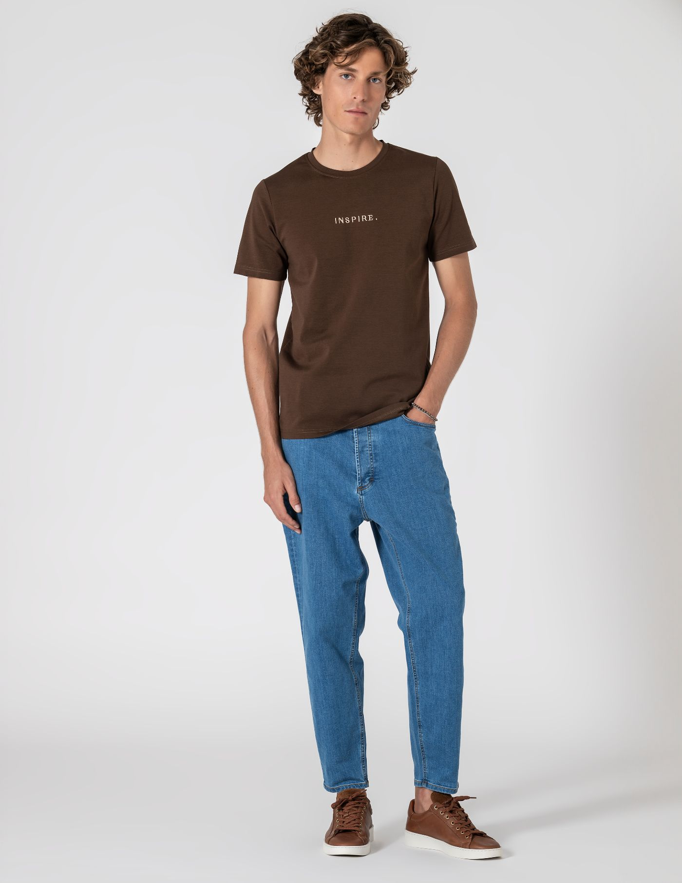CALÇA DE GANGA TAPERED FIT MID