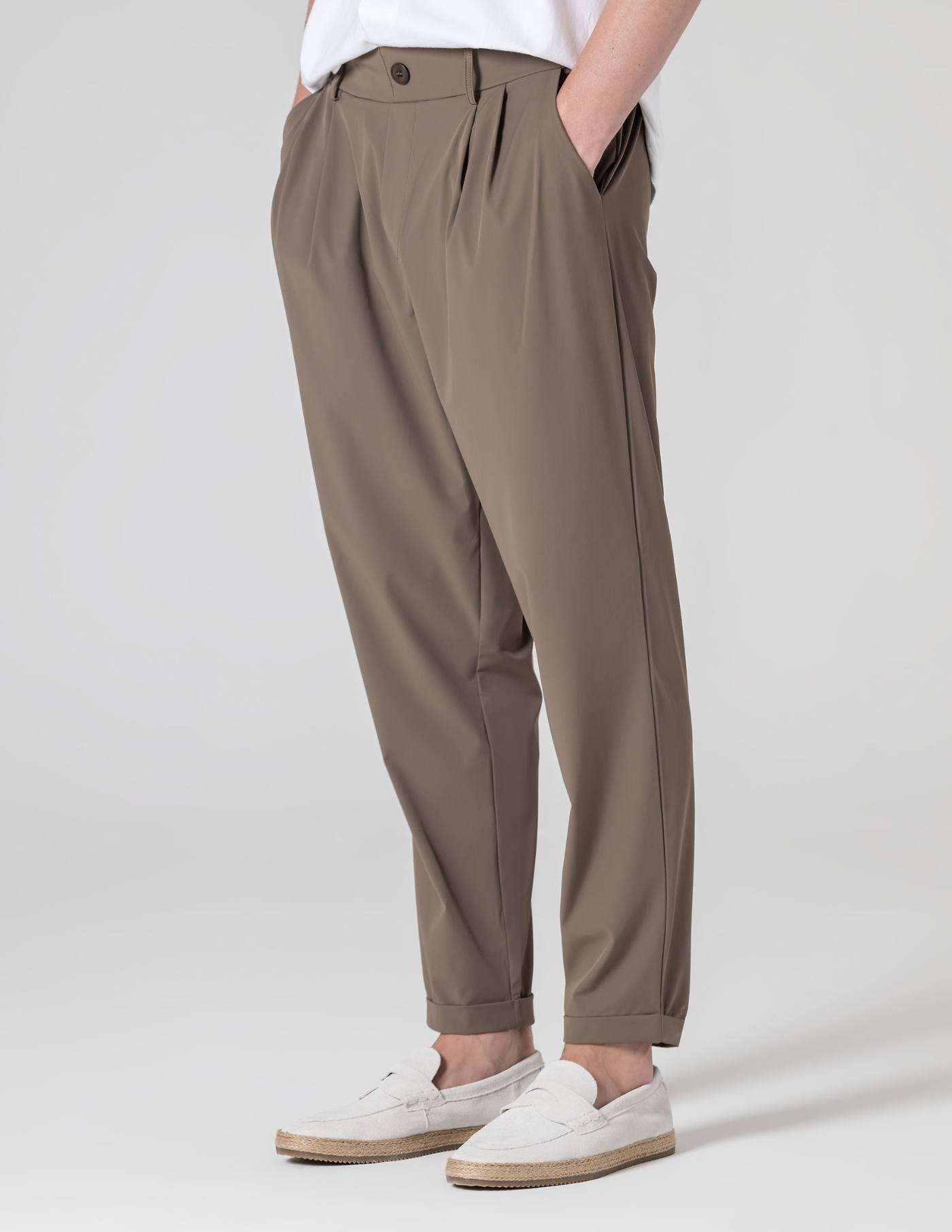 CALÇA DE TECIDO TÉCNICO MOUSSE