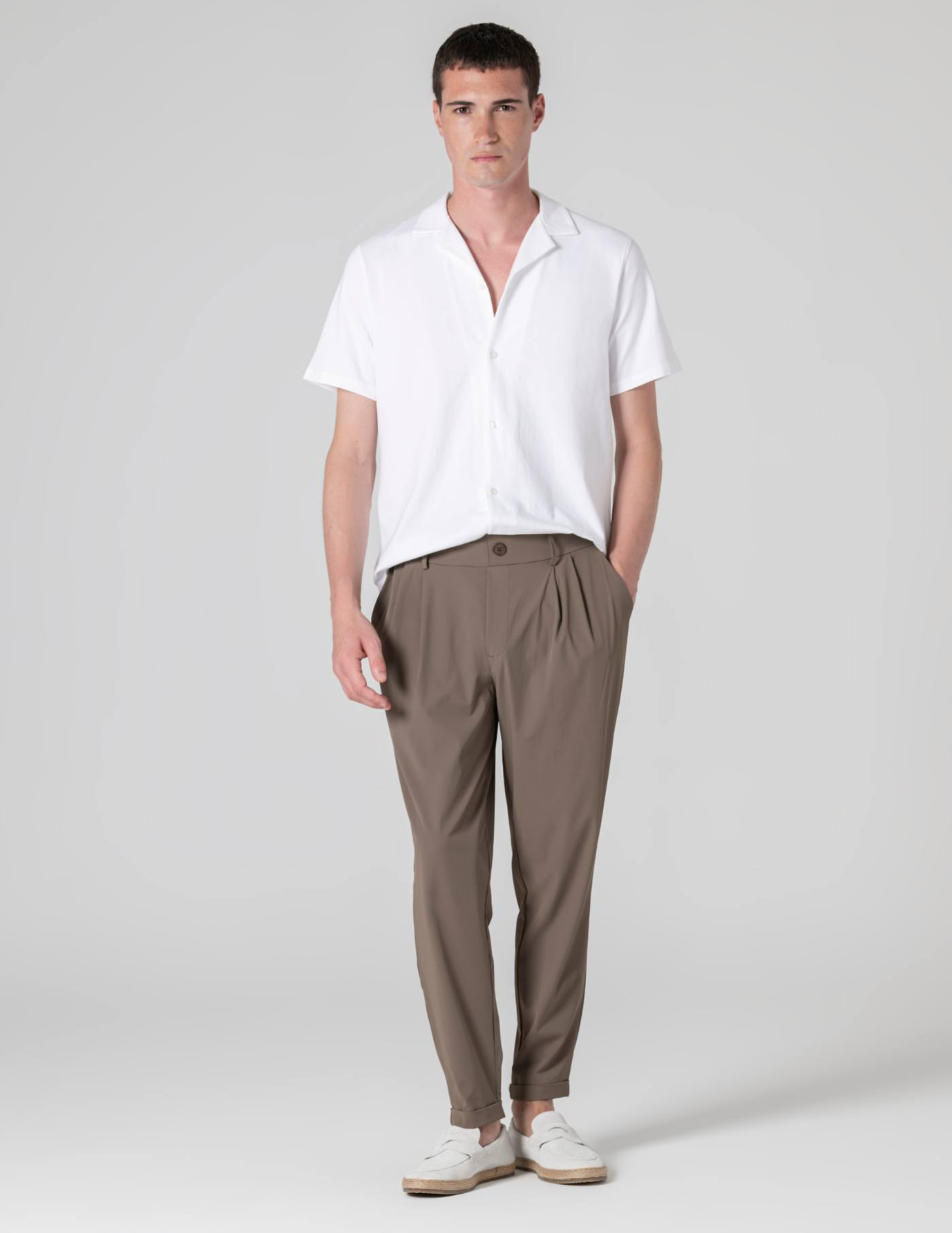 CALÇA DE TECIDO TÉCNICO MOUSSE