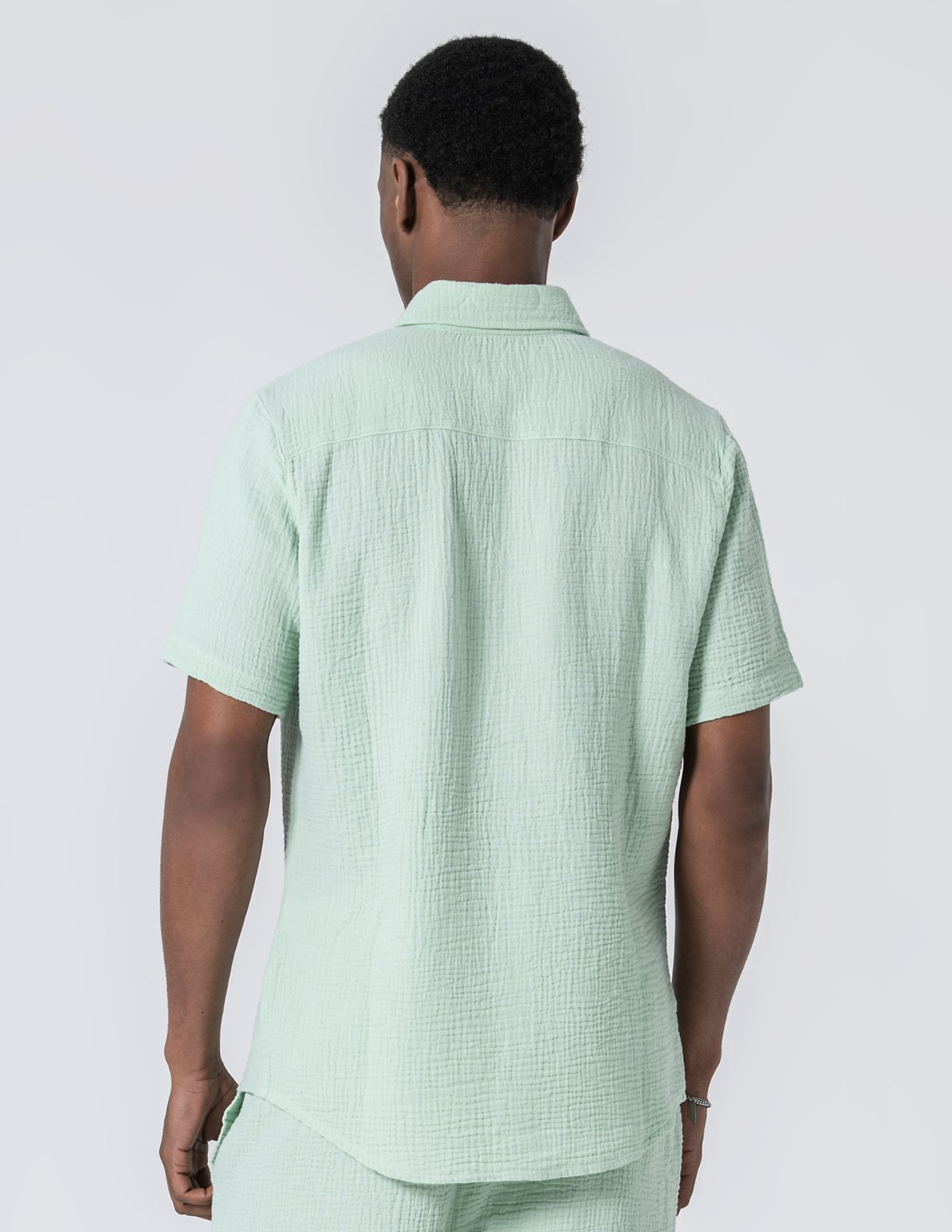 CAMISA MUSSELINA PISTÁCIO
