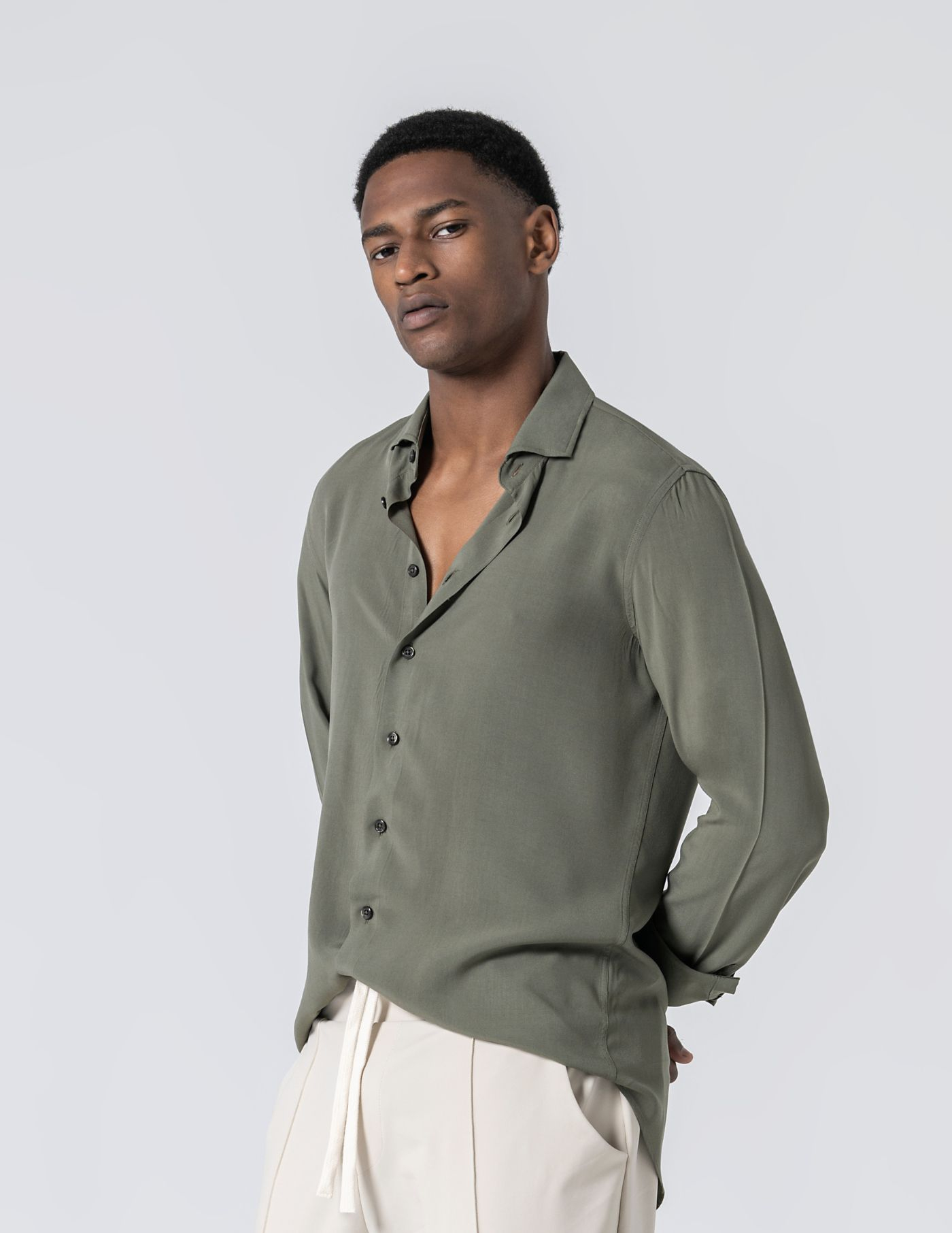  CAMISA RELAXED FIT LEVE VERDE