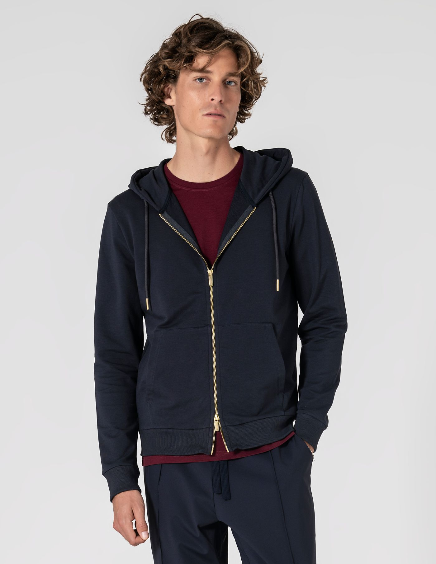 CASACO DE FELPA COM CAPUZ DUPLO CURSOR AZUL