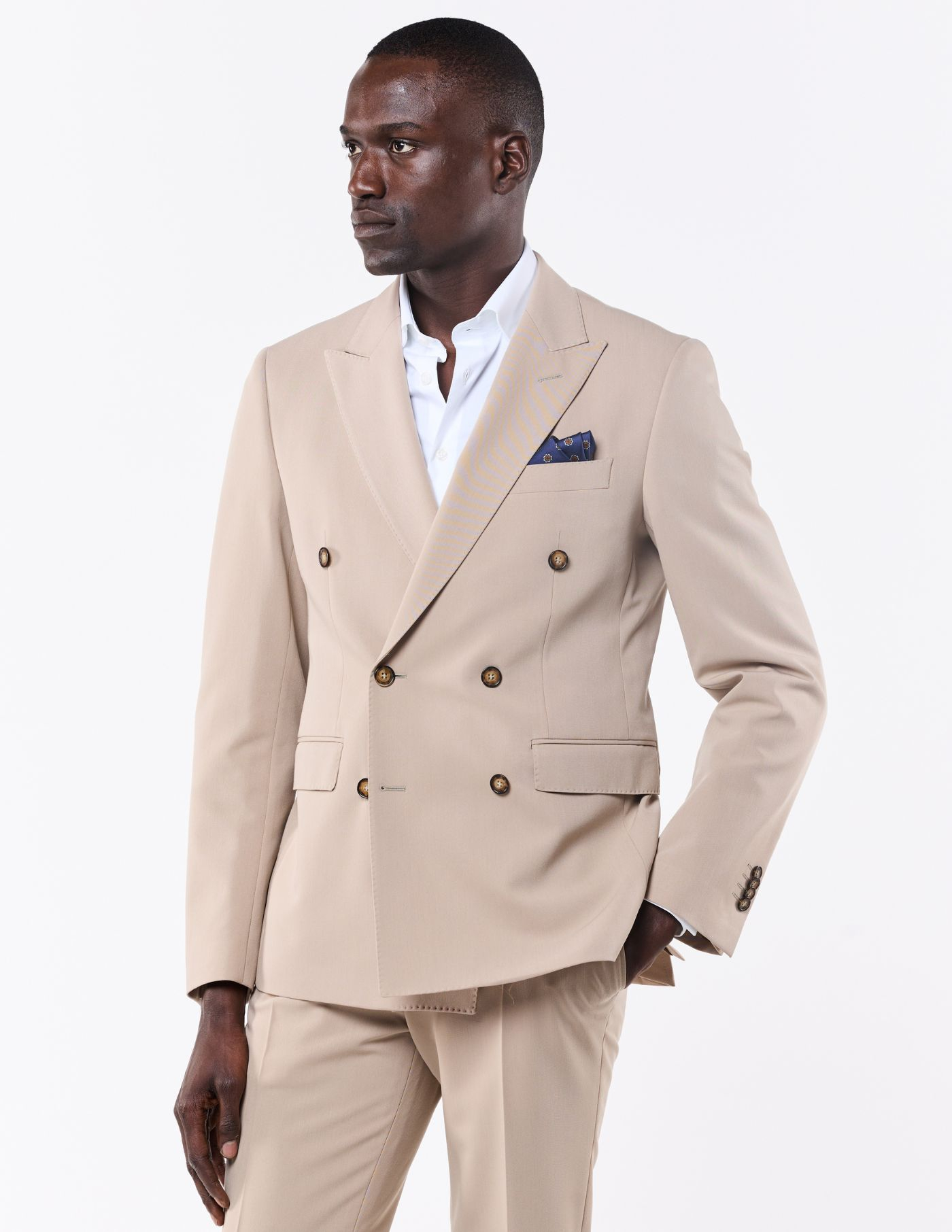 
FATO TRESPASSE SLIM FIT BEGE (PICK STITCH)
