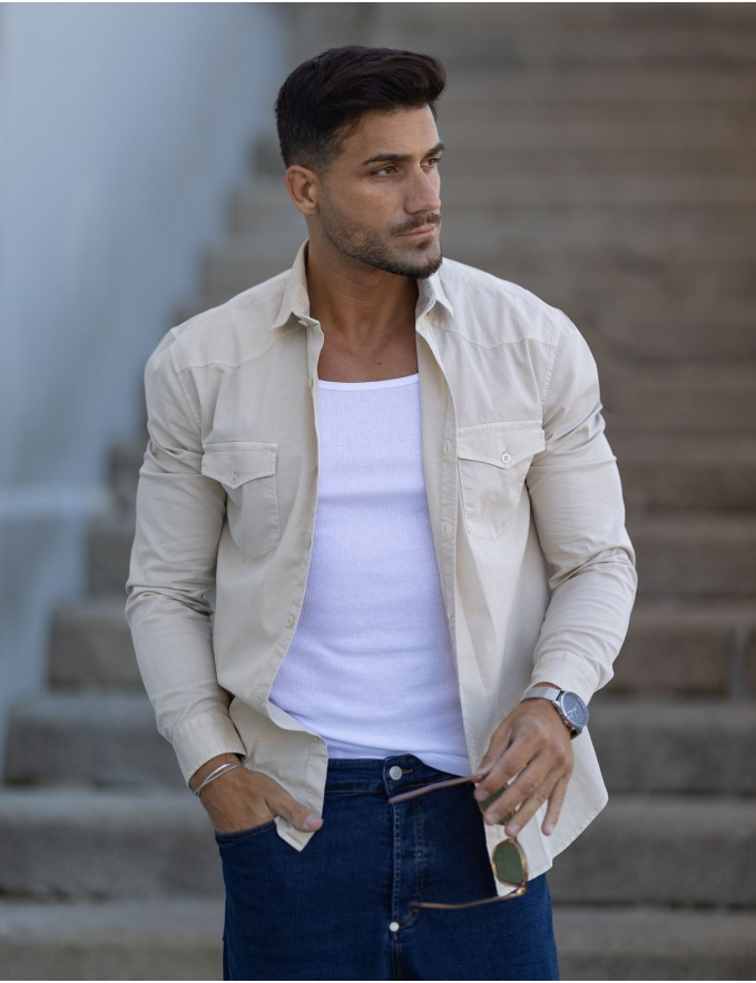 CAMISA COM BOLSOS BEGE CLARO