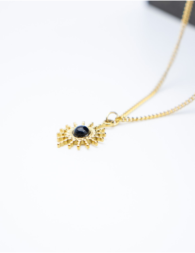 COLAR SOL PEDRA PRETA