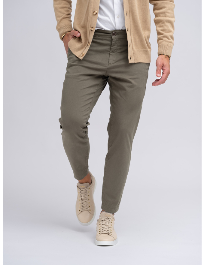 CALÇA CHINO SLIM FIT VERDE OLIVA
