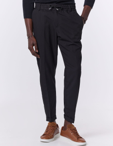 CAL&Ccedil;A DE TECIDO COM CORD&Atilde;O CROPPED FIT PRETO