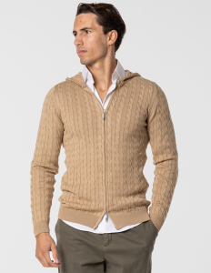 CASACO DE TRICOT ENTRAN&Ccedil;ADO BEGE